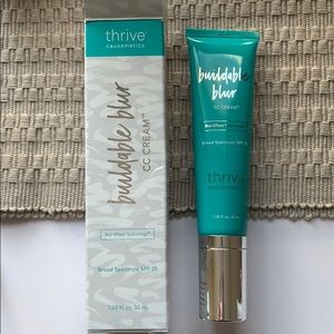 Thrive Cosmetics buildable blur cc cream